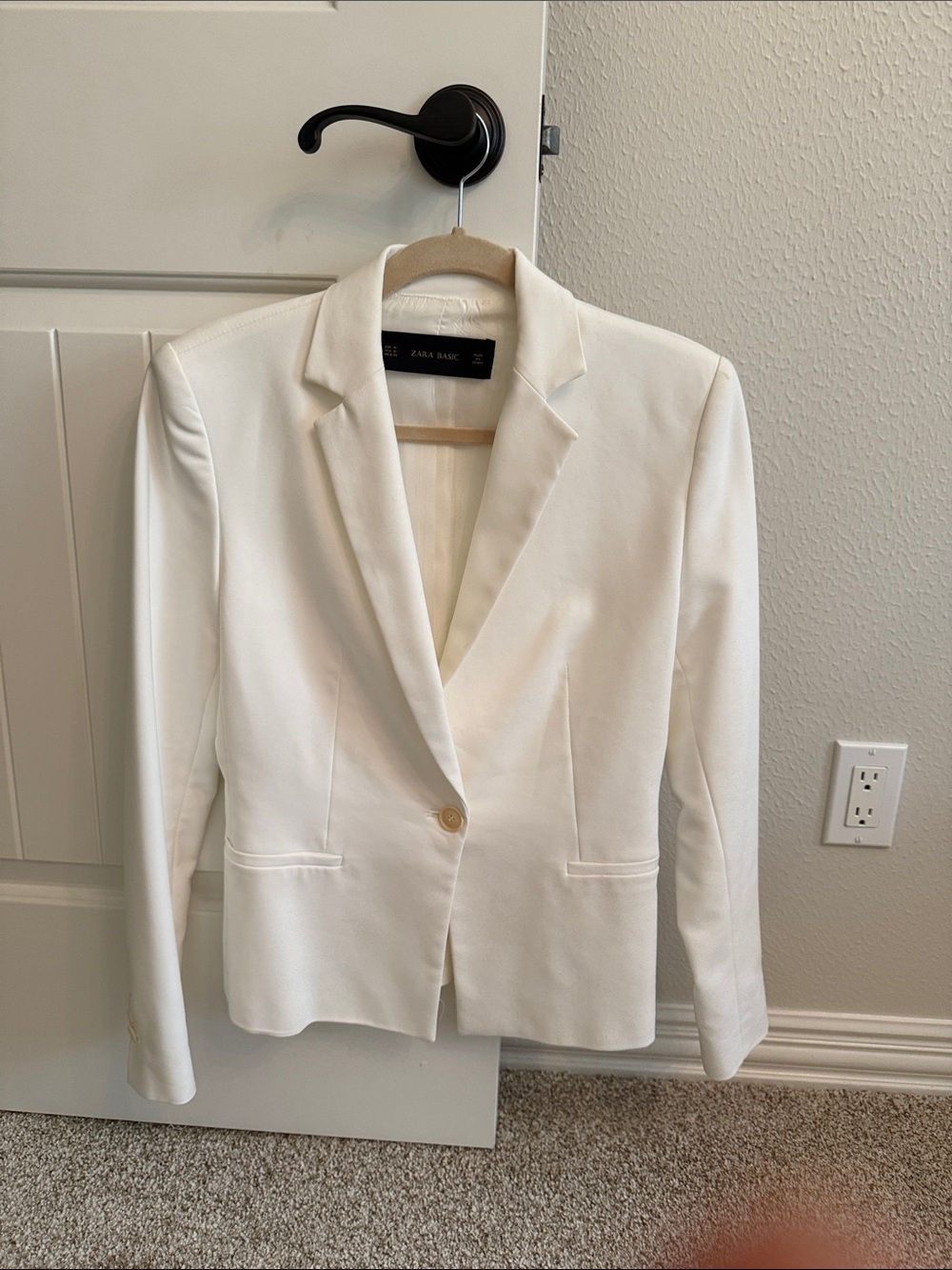 Zara Cream white  Single-Button Notch-Lapel Blazer